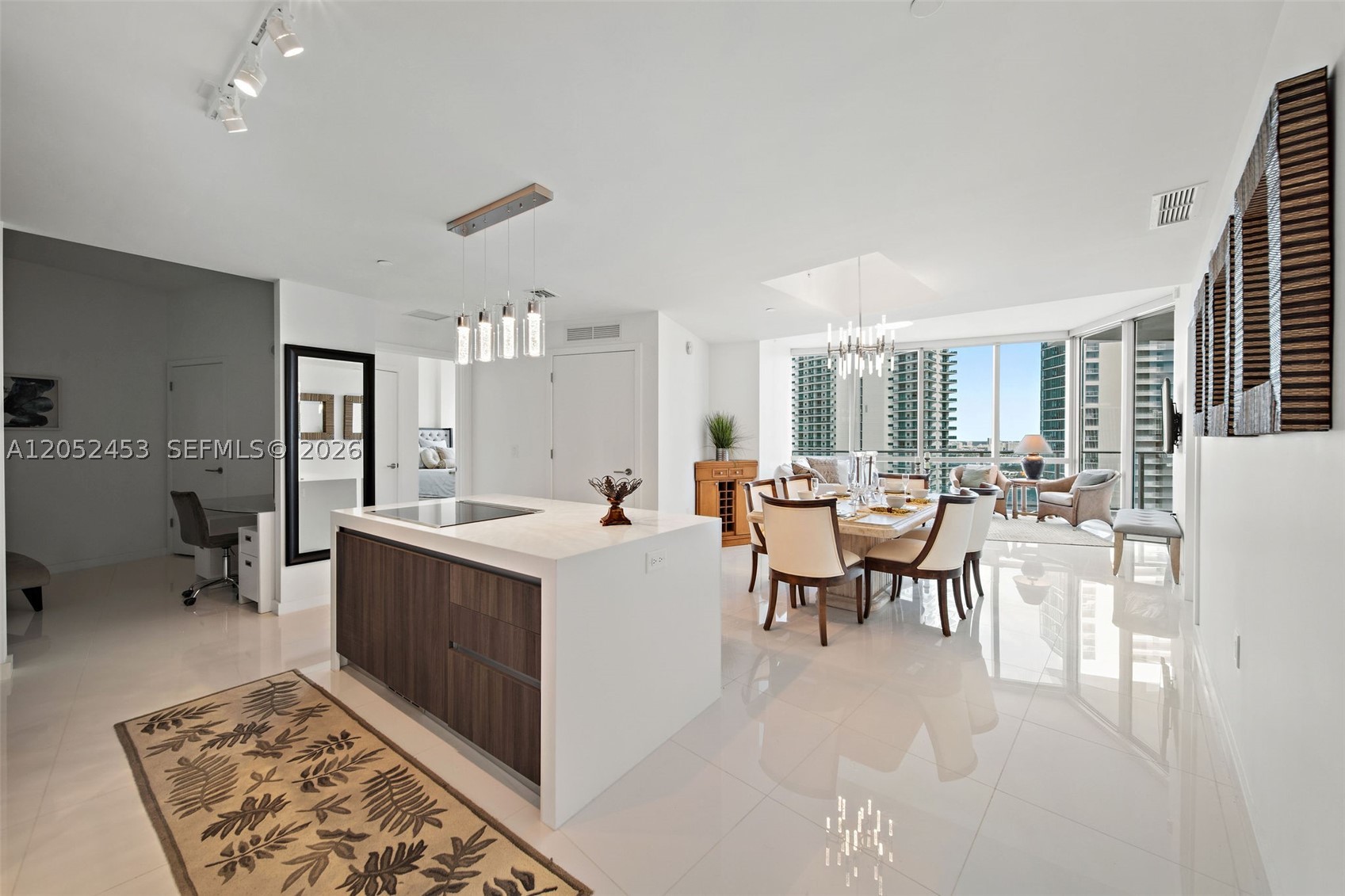 PARAMOUNT MIAMI WORLD CENT - Residential Lease