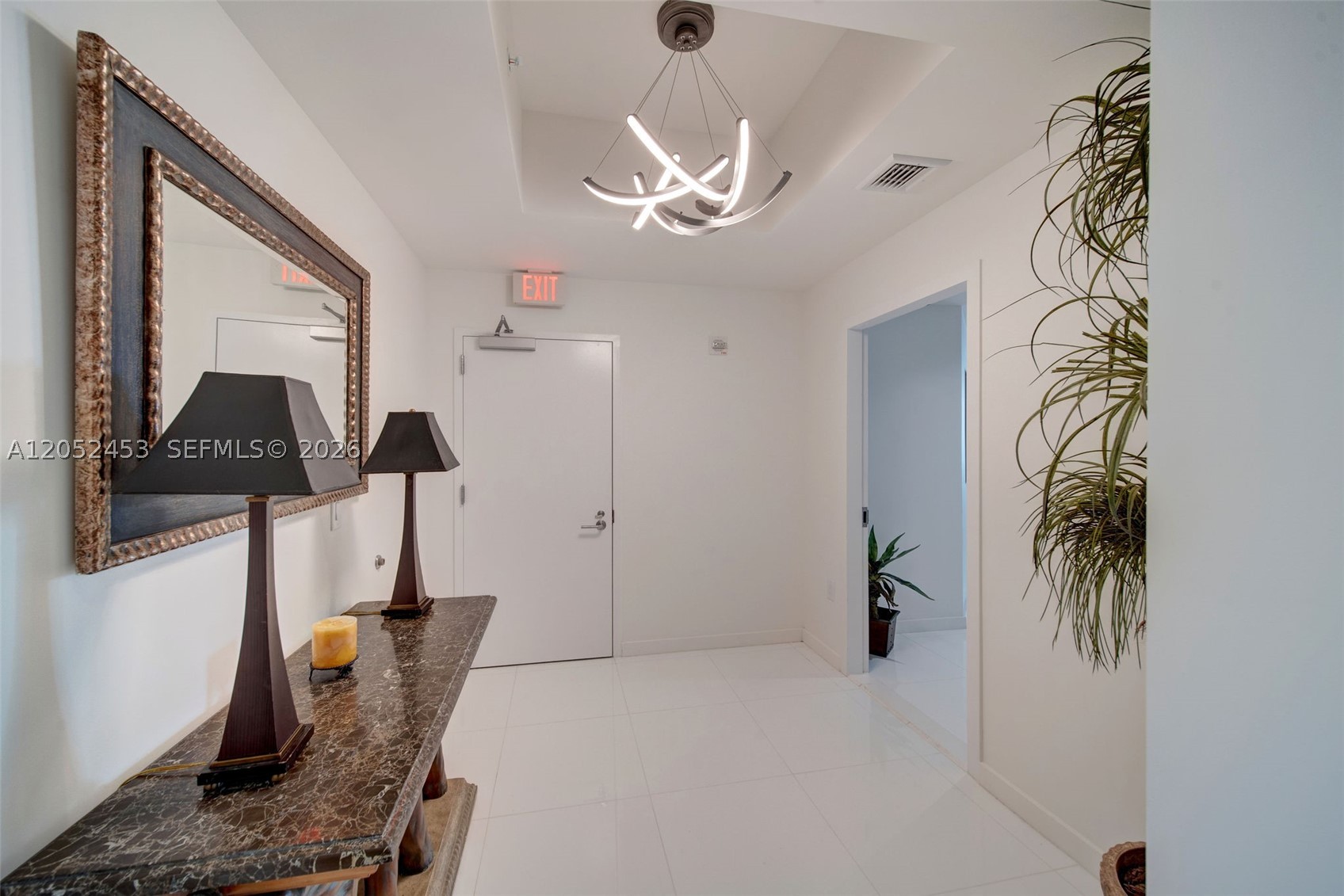PARAMOUNT MIAMI WORLD CENT - Residential Lease