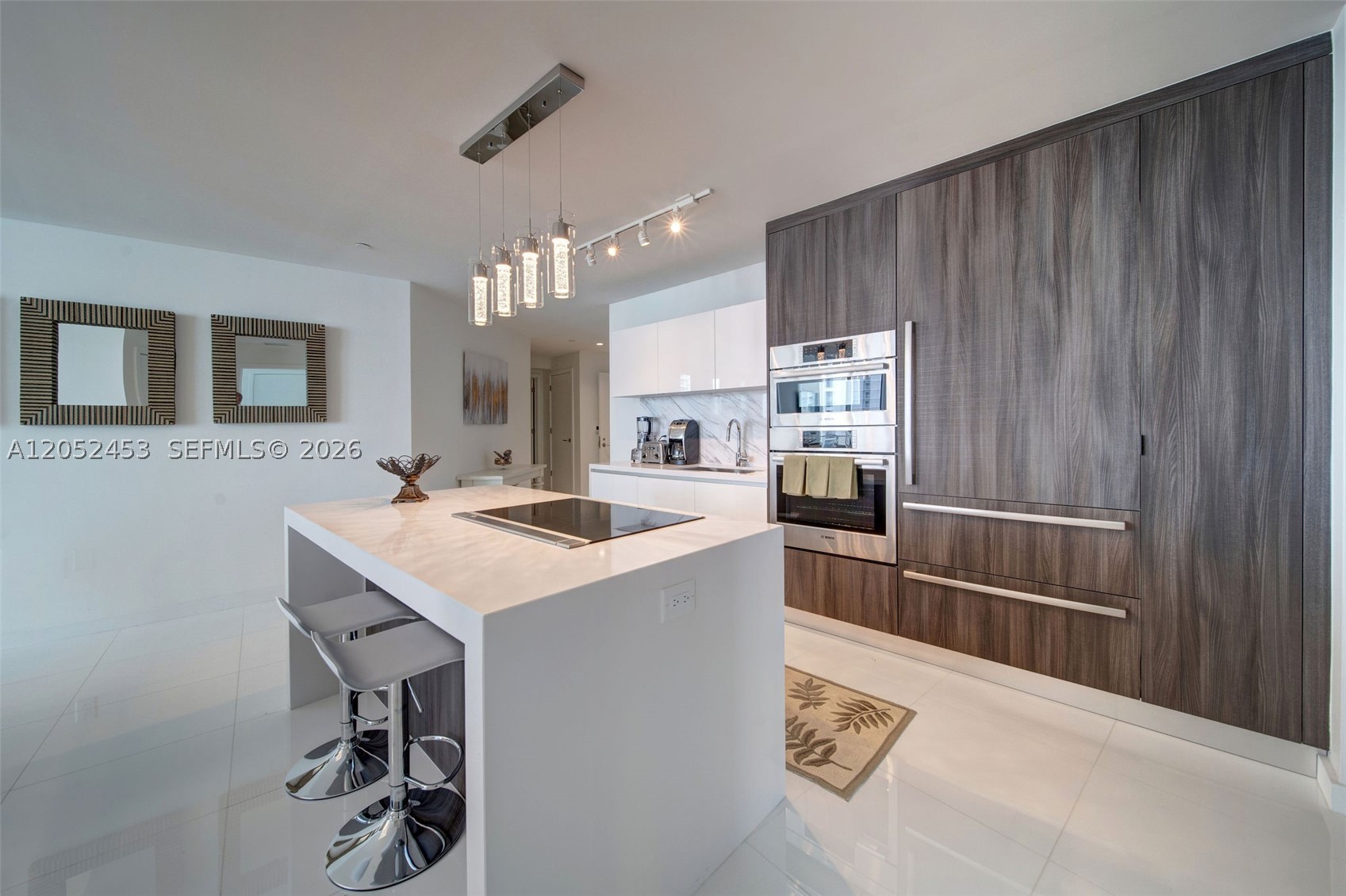PARAMOUNT MIAMI WORLD CENT - Residential Lease