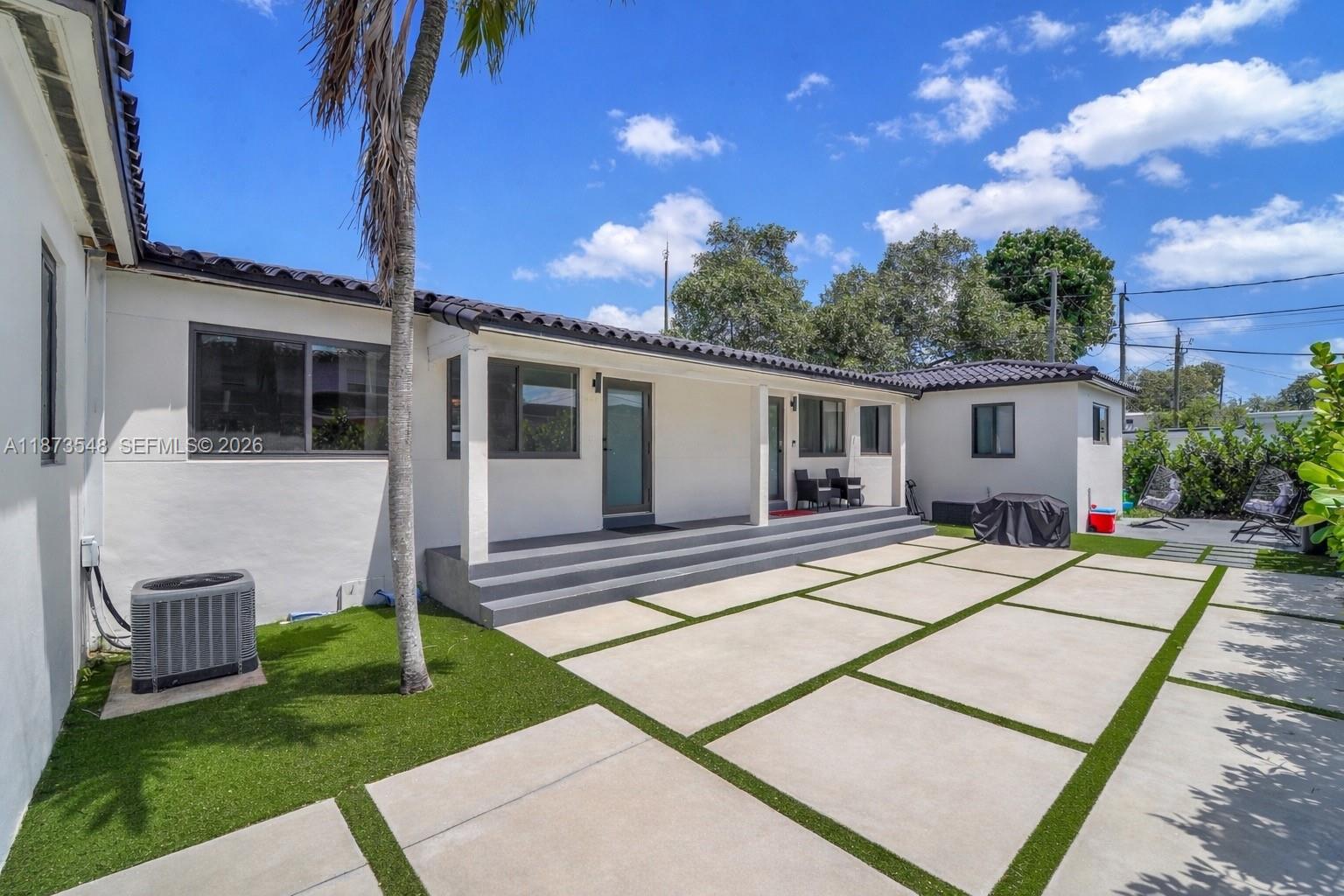 AUBURNDALE TAMIAMI TRAIL - Residential Income