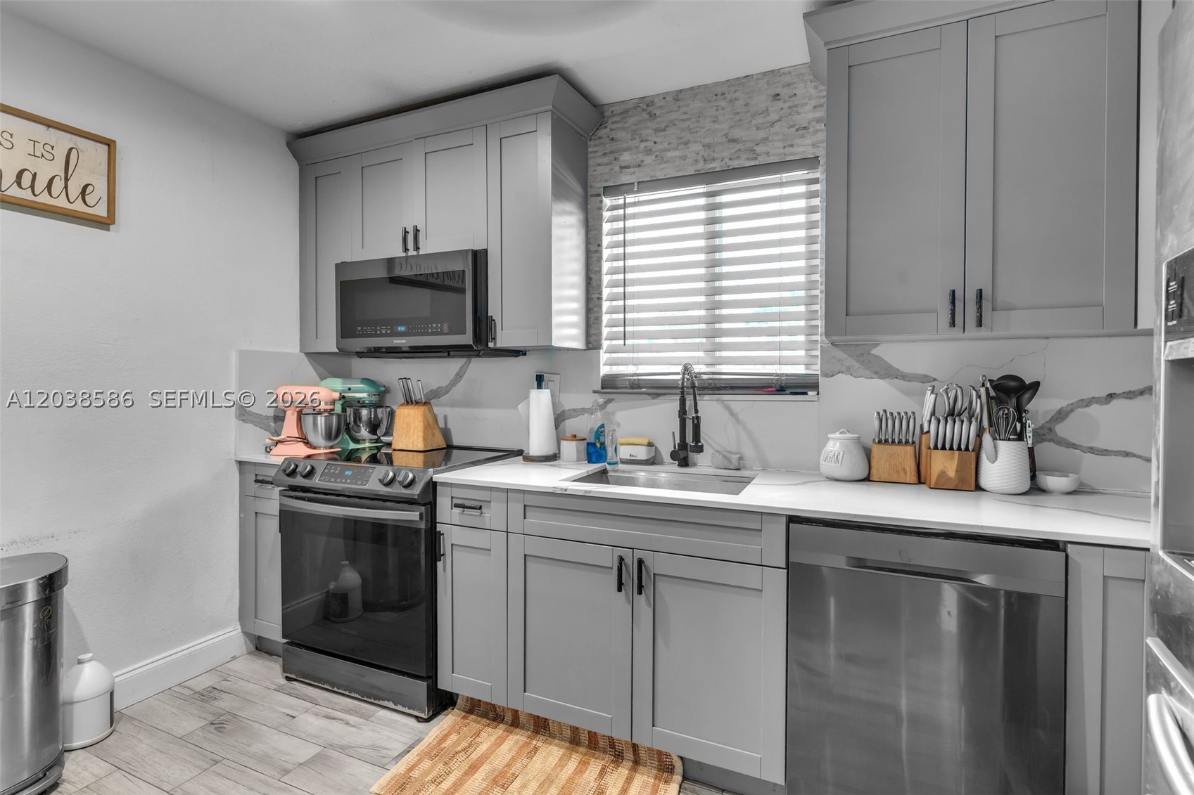 BIRD RD HIGHLANDS - Residential