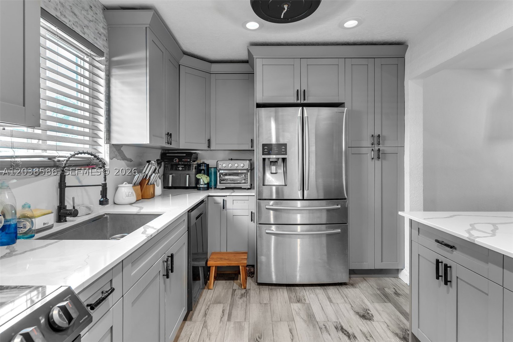 BIRD RD HIGHLANDS - Residential
