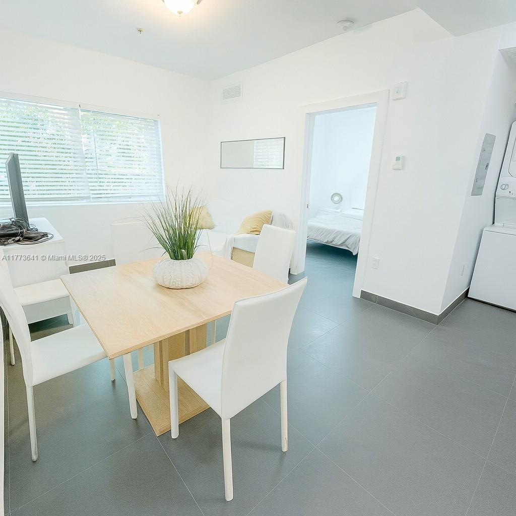 THE EVELYN CONDO - Residential Lease
