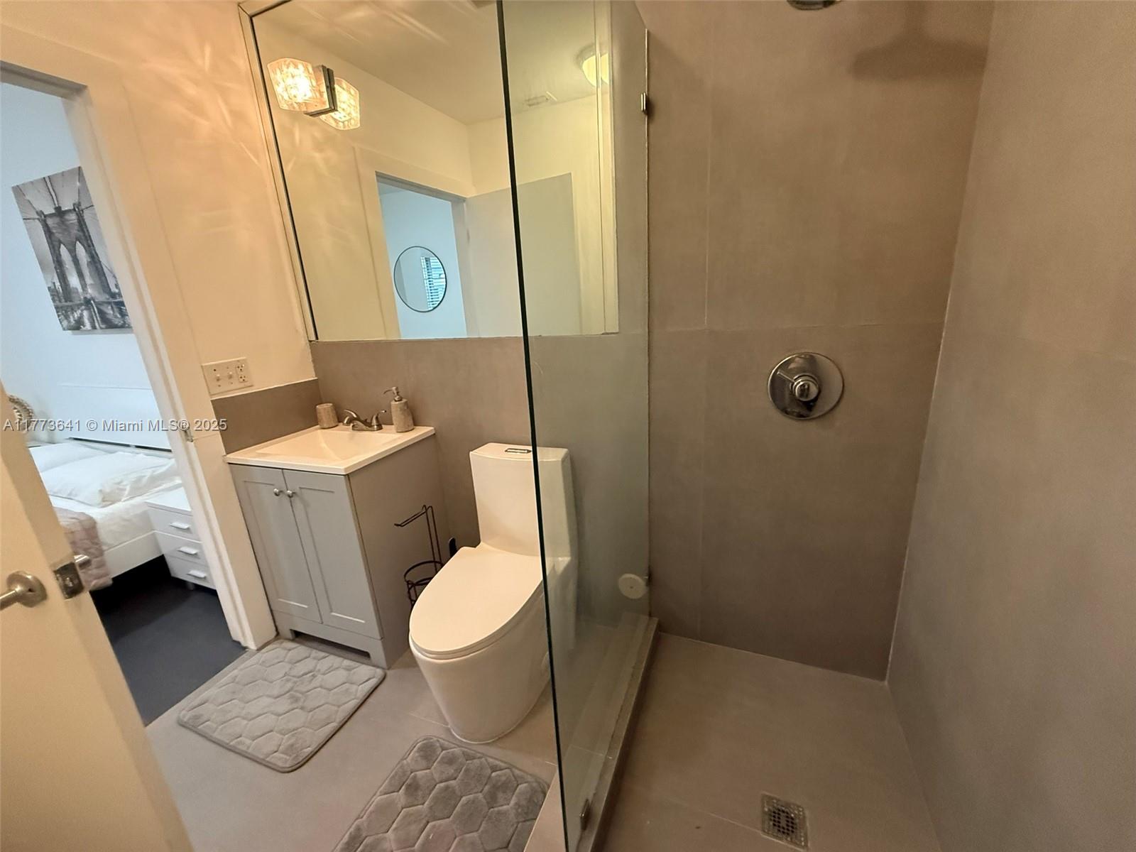 THE EVELYN CONDO - Residential Lease