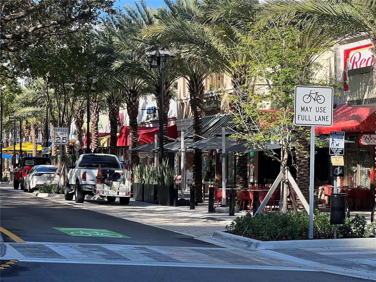 HOLLYWOOD - Residential