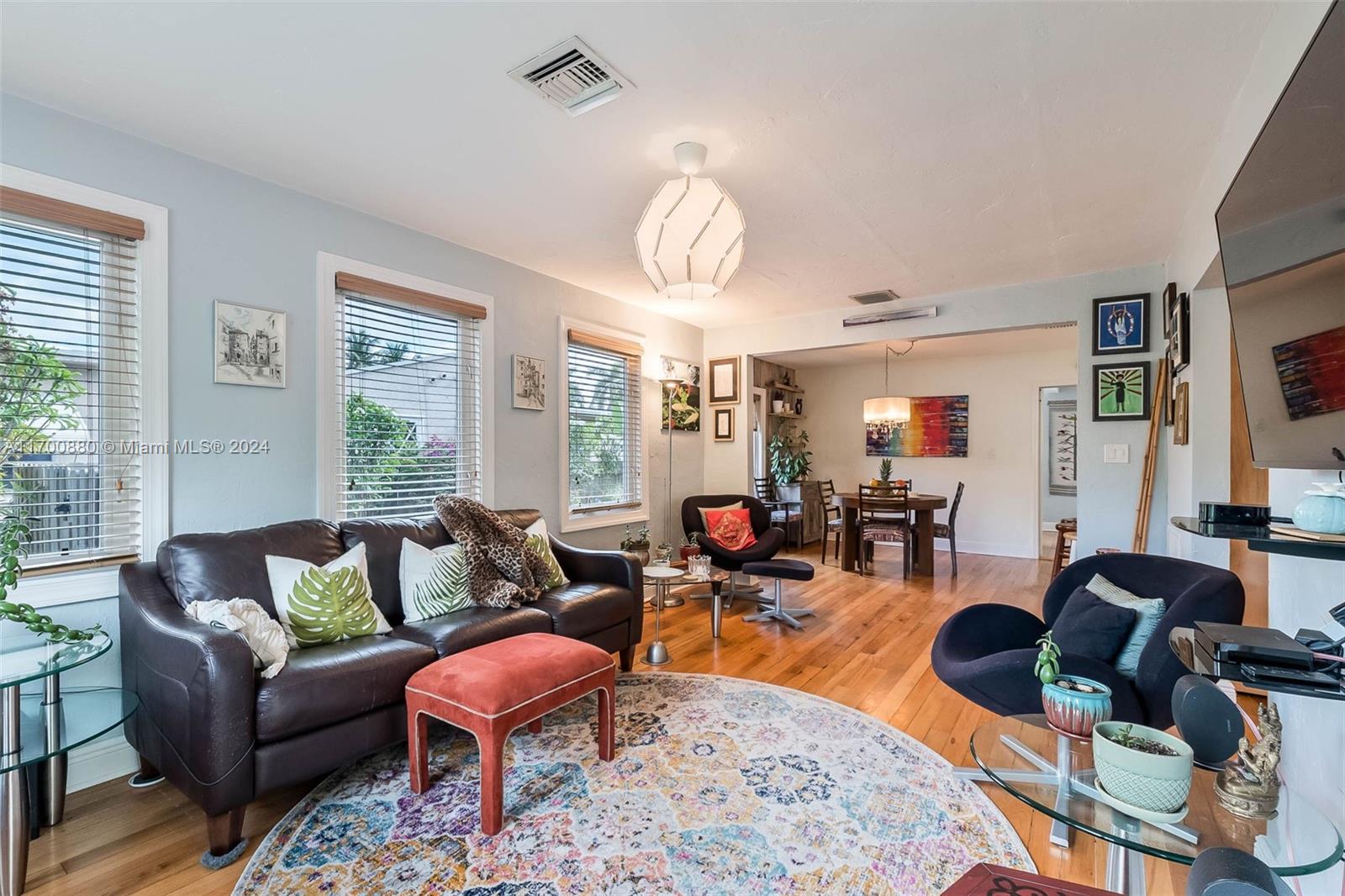 HOLLYWOOD - Residential