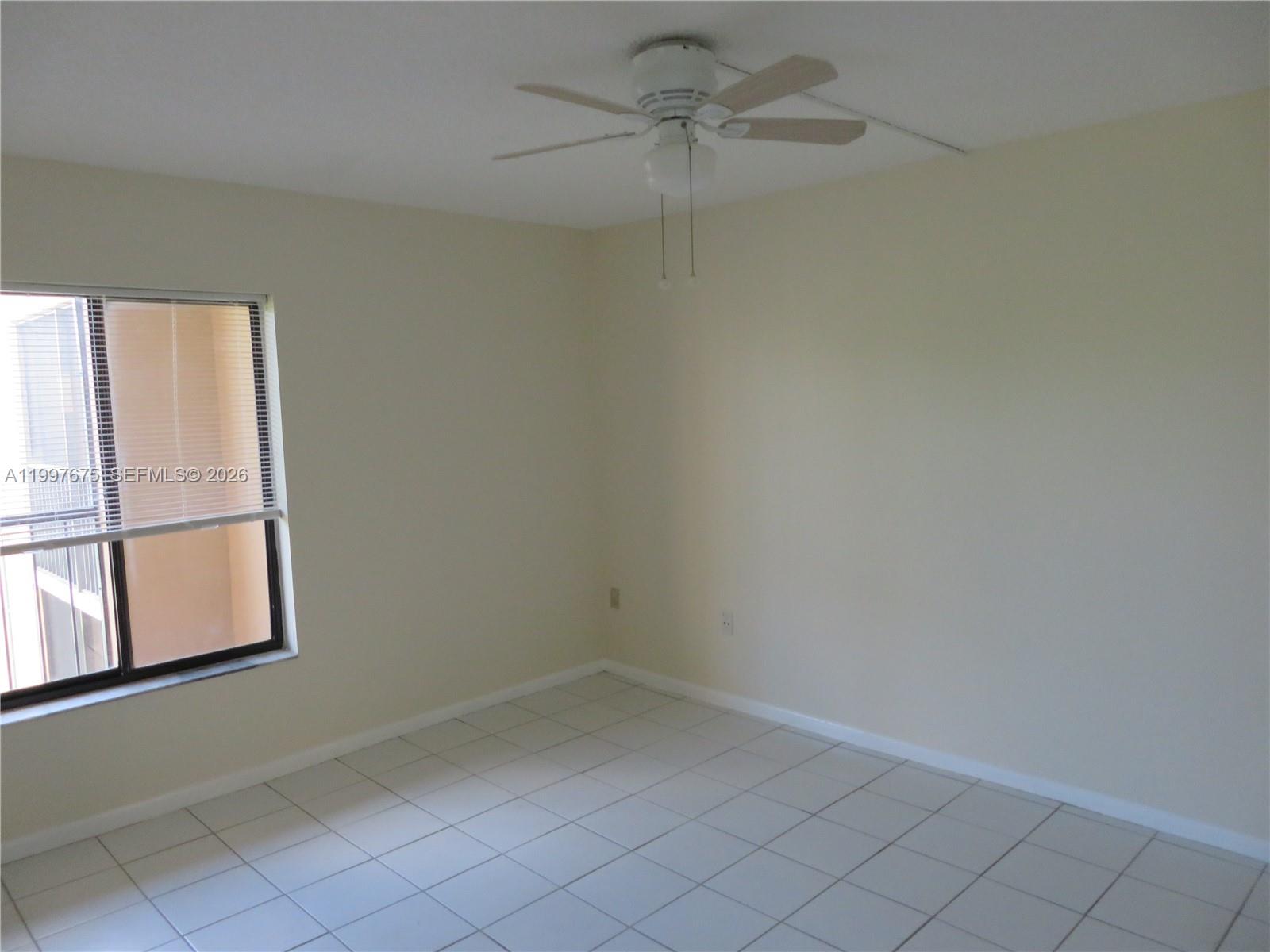 THE HORIZONS CONDO #6 - Residential