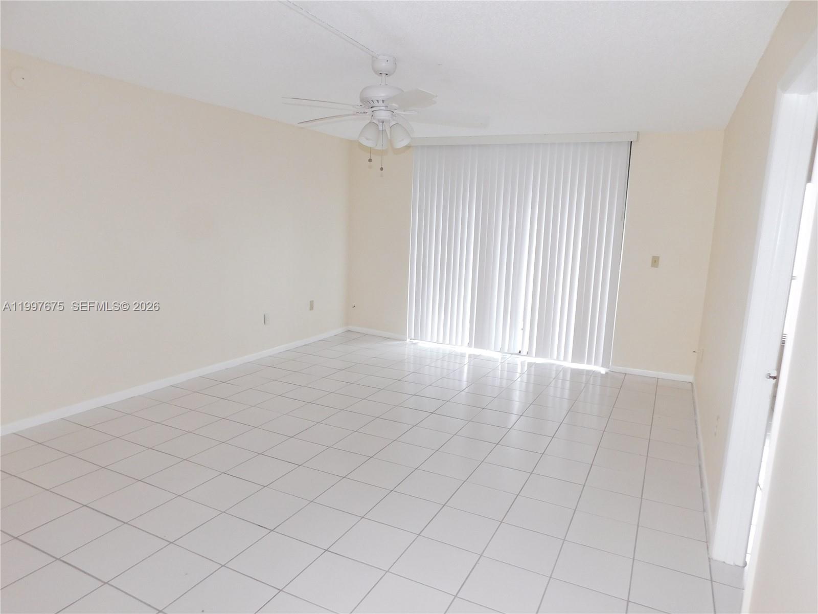 THE HORIZONS CONDO #6 - Residential