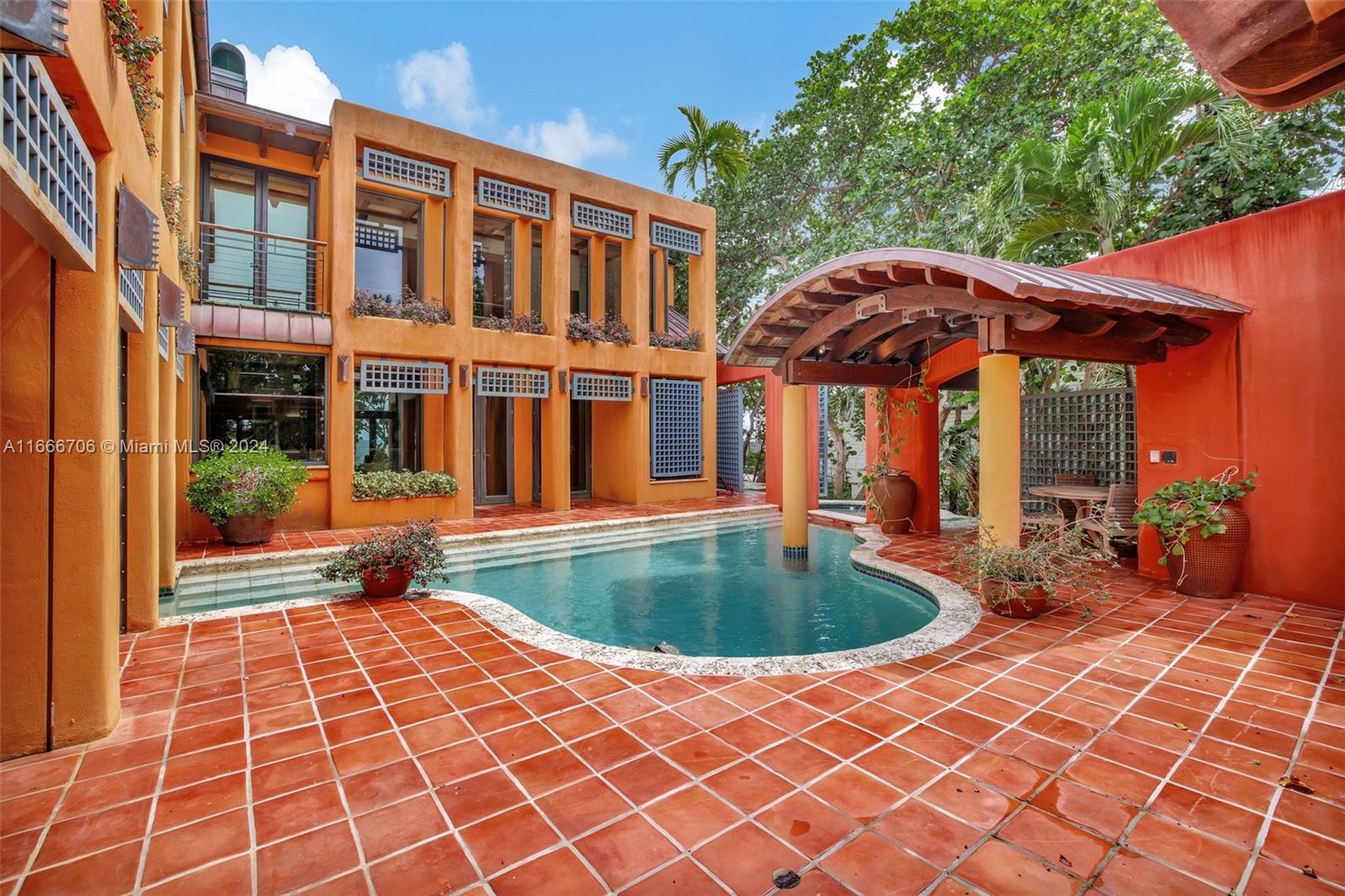Hillsboro Mile - Residential