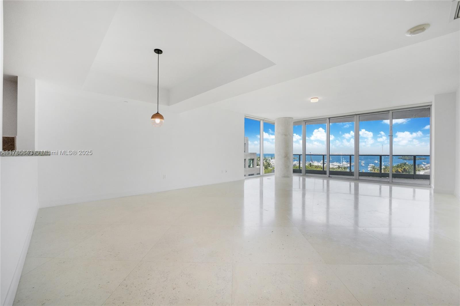 GROVENOR HOUSE CONDO - Residential Lease