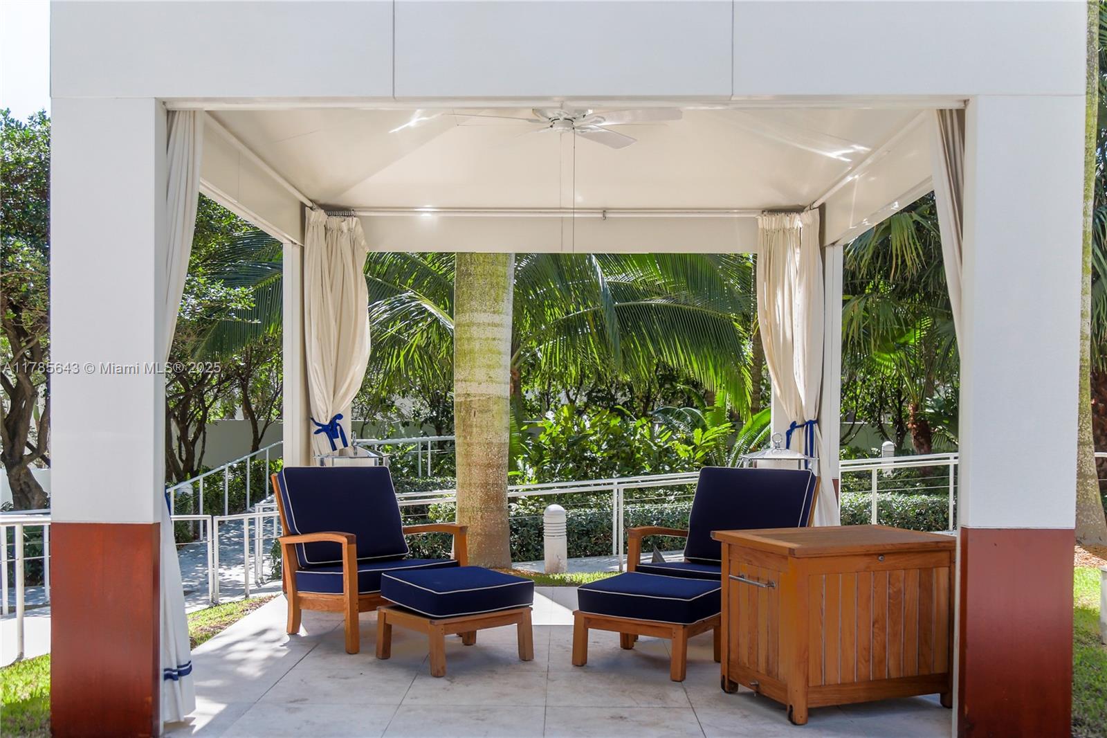 GROVENOR HOUSE CONDO - Residential Lease