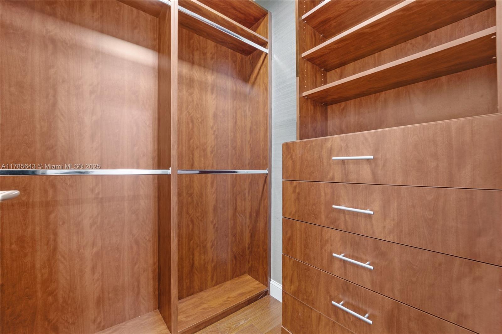 GROVENOR HOUSE CONDO - Residential Lease