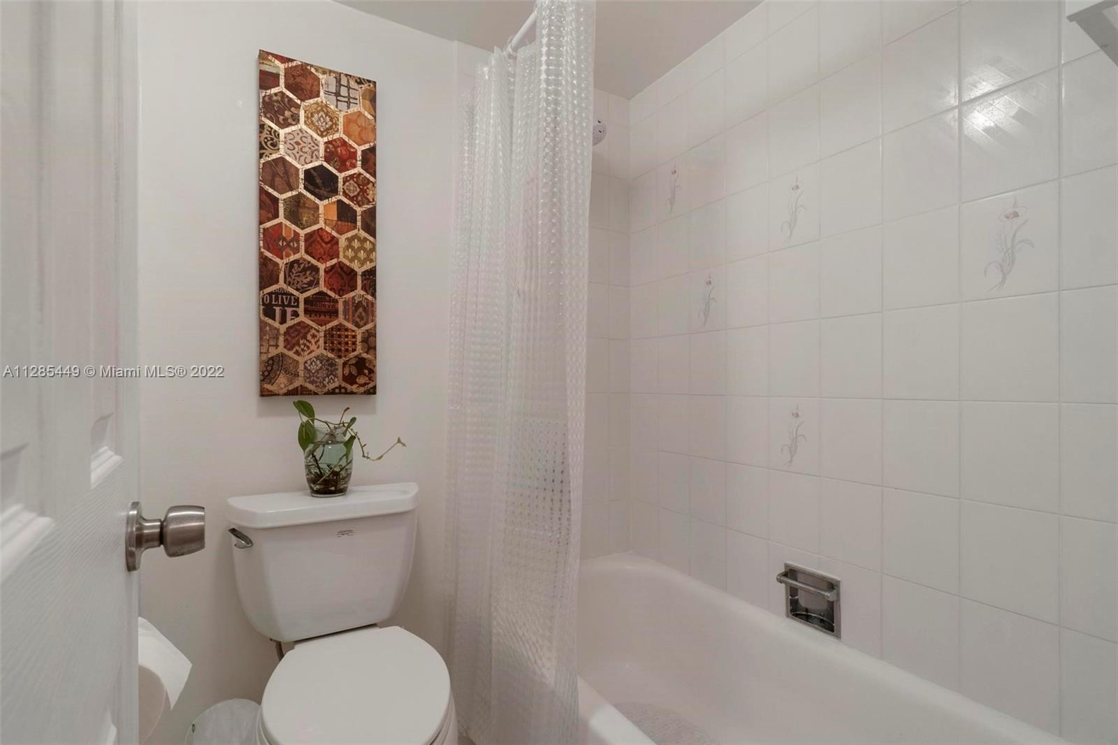 ROYAL EMBASSY CONDO - Residential Lease