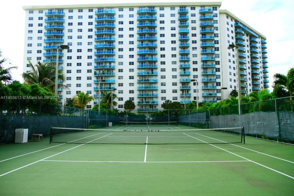 GREAT CONDITIONS AND SPACIOUS 1 BEDROOM PLUS DEN, 1,5 BATHS UNIT AT OCEAN RESERVE IN THE HEART OF SUNNY ISLES, ACROSS FROM GEORGEOUS BEACHES AND HERITAGE PARK. TILE FLOORS THROUGH OUT WITH UPDATED BATHROOMS AND KITCHEN. BUILDING HAS NO RENTAL RESTRICTIONS AND ALLOWS AIRBNBAND SHORT-TERM RENTALS. MOTIVATED SELLER. 
CONVENIENTLY LOCATED: 5 MINUTES DRIVE FROM AVENTURA MALL AND MANY SHOPS; 25 MINUTES AWAY FROM MIAMI AND FORT LAUDERDALE AIRPORTS. BUILDING HAS GREAT AMENITIES: POOL, GYM, TENNIS COURTS, LAUNDRY, SECURITY AND MANY MORE. NO ELEVATOR NEEDED,
DIRECT ACCESS ON MEZZANINE LEVEL. A MUST SEE!
OWNER WILL CONSIDER A PROPERTY EXCHANGE!!