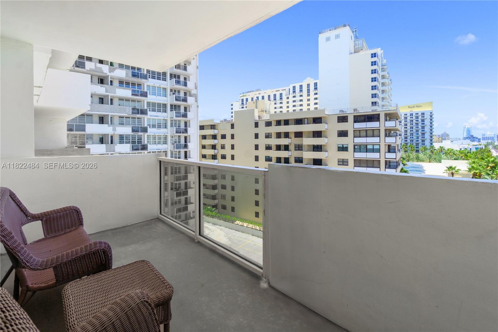 THE DECOPLAGE CONDO - Residential