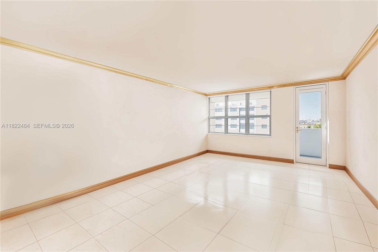 THE DECOPLAGE CONDO - Residential