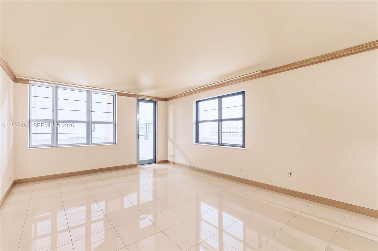 THE DECOPLAGE CONDO - Residential