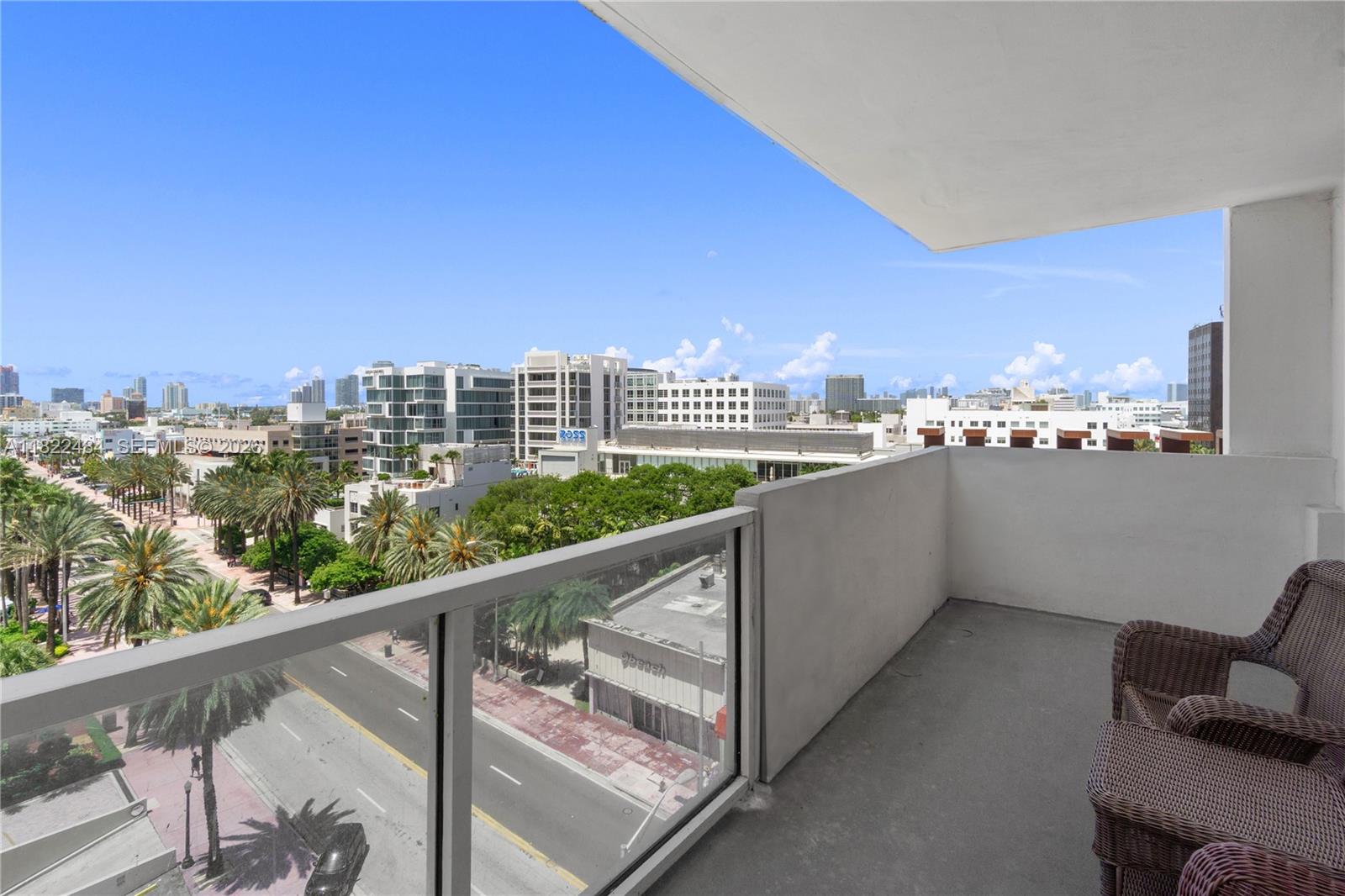THE DECOPLAGE CONDO - Residential