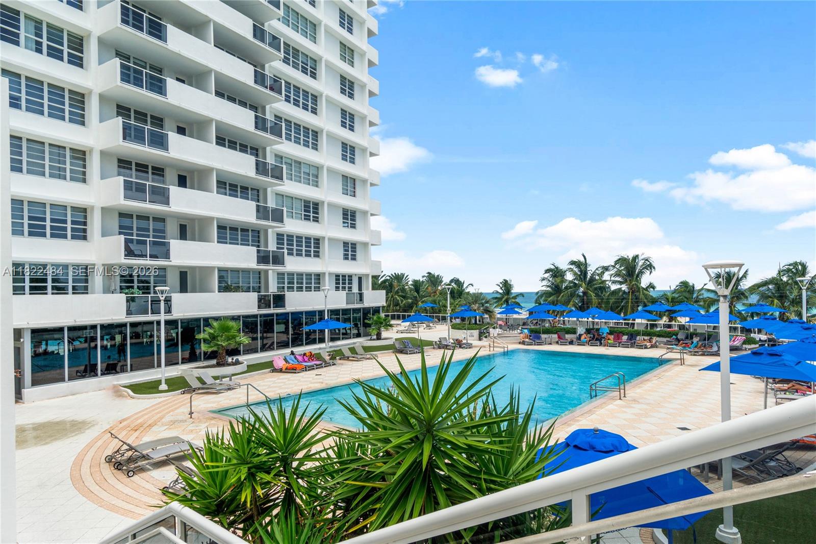 THE DECOPLAGE CONDO - Residential