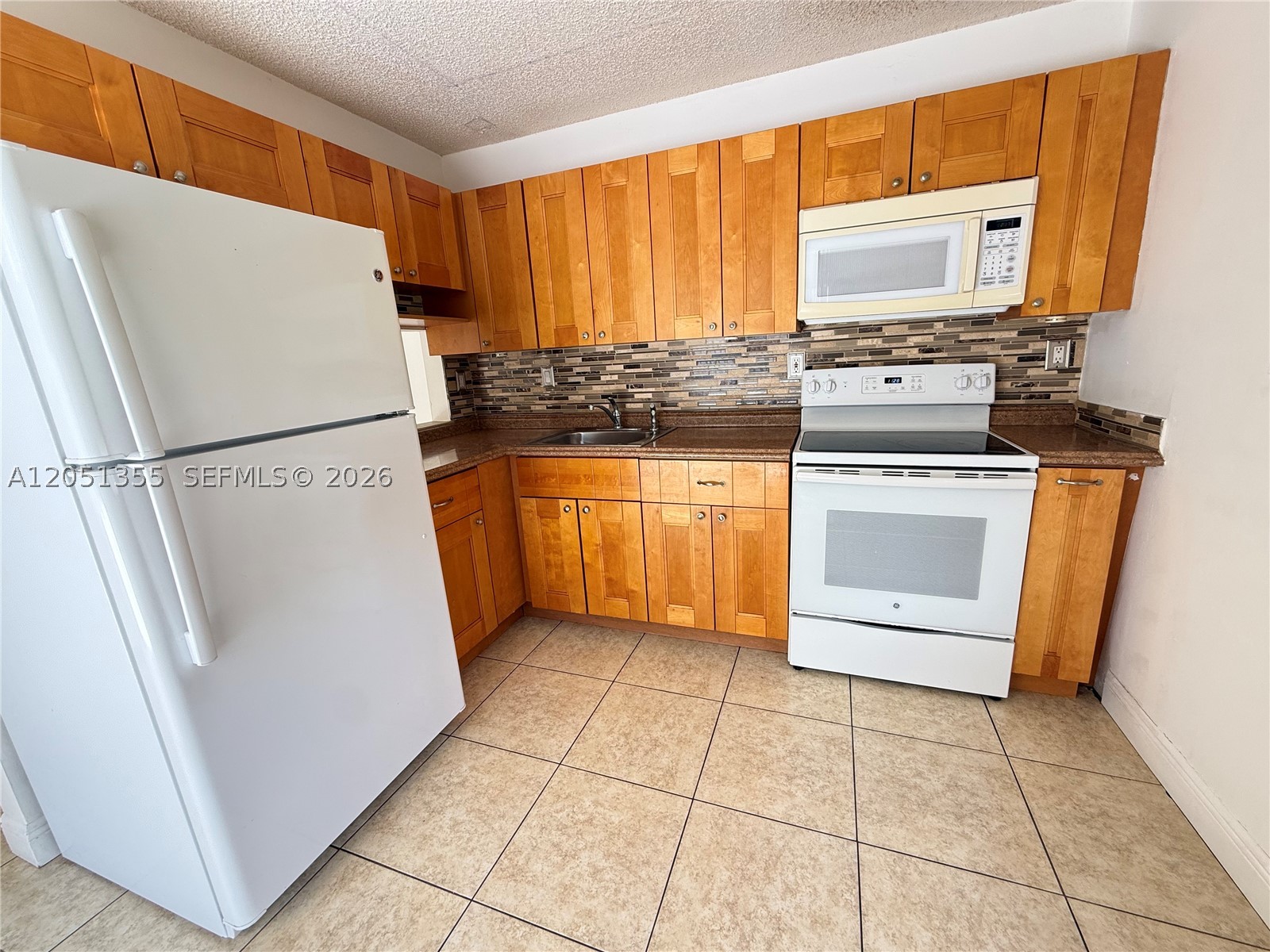 SIERRA RIDGE CONDO A - Residential Lease