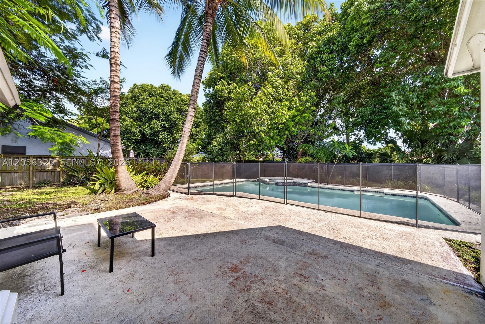 KINGS GRANT EAST - Residential