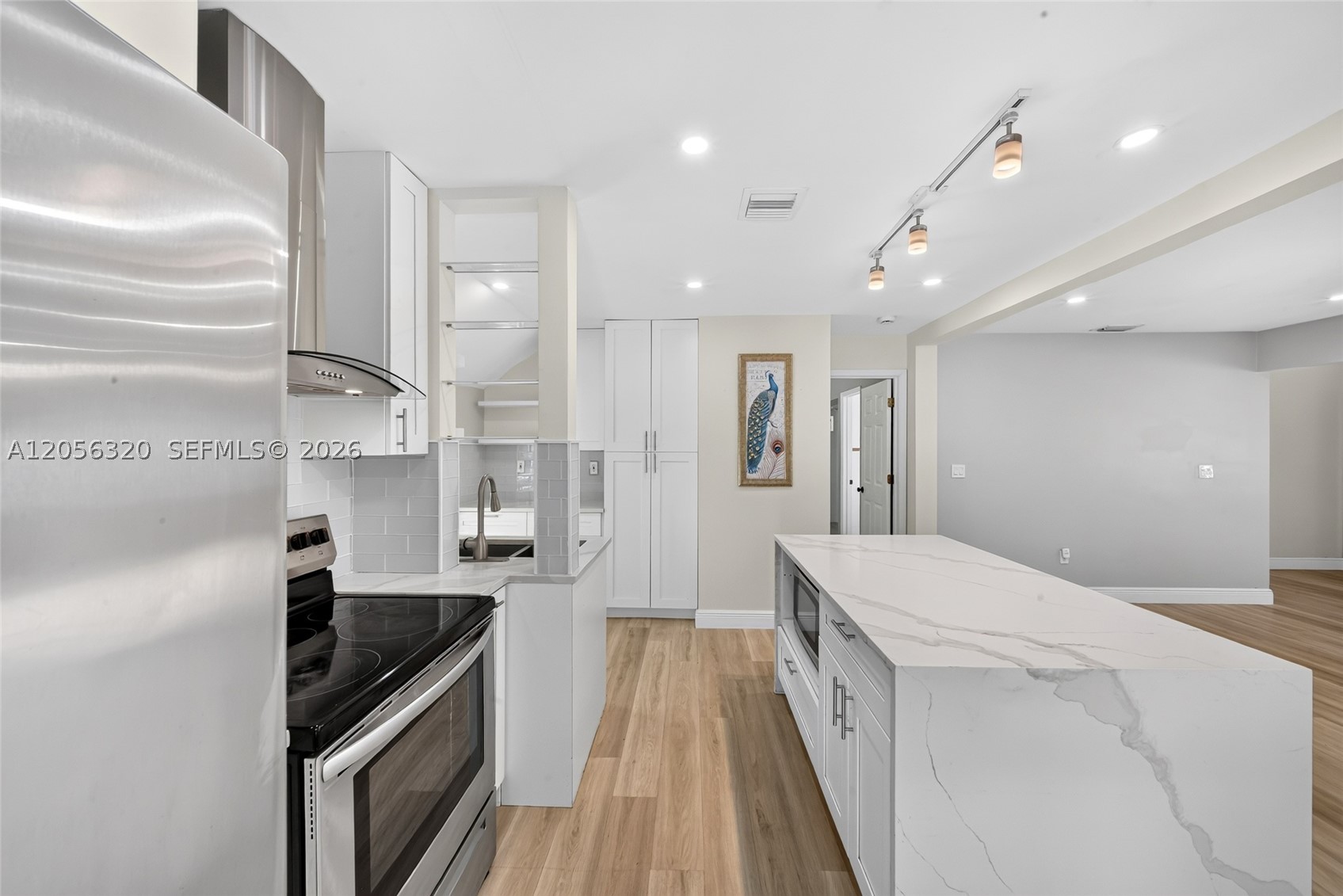 KINGS GRANT EAST - Residential