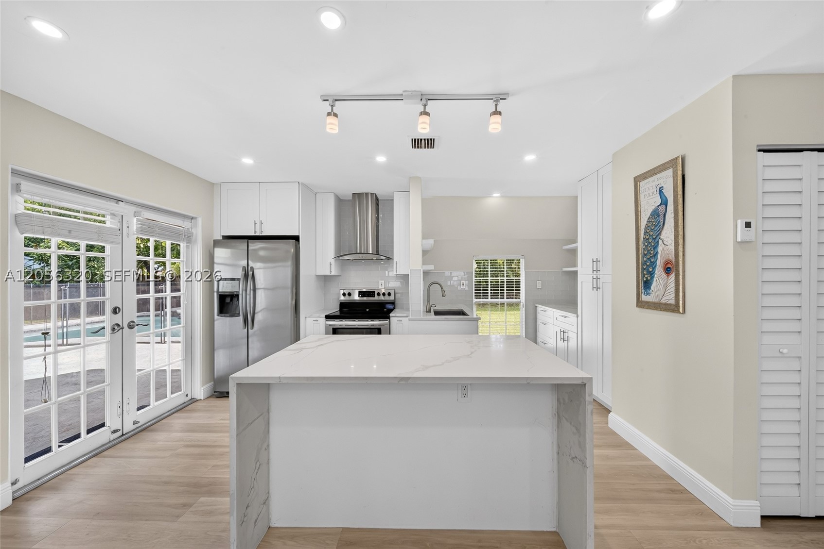 KINGS GRANT EAST - Residential
