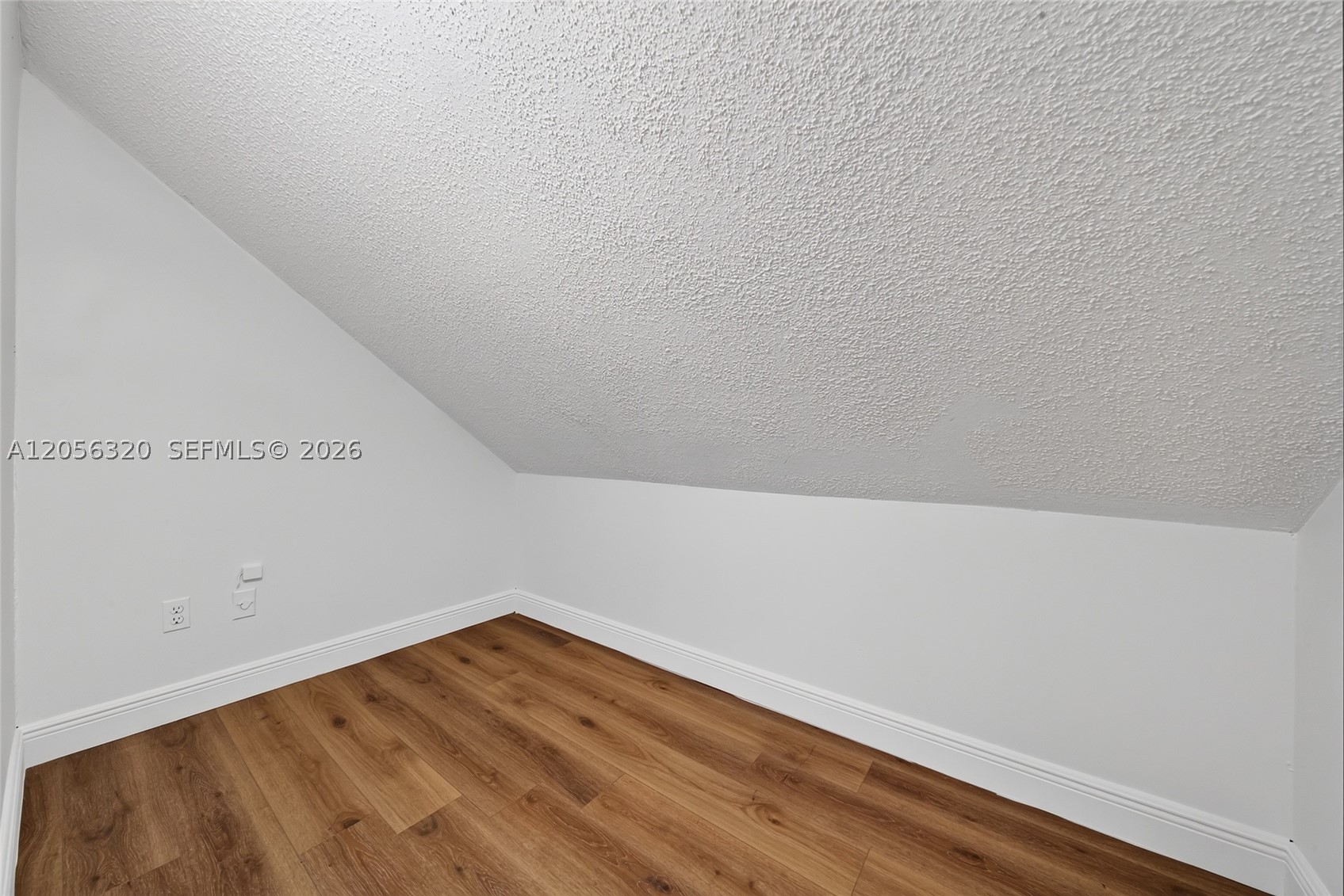 KINGS GRANT EAST - Residential