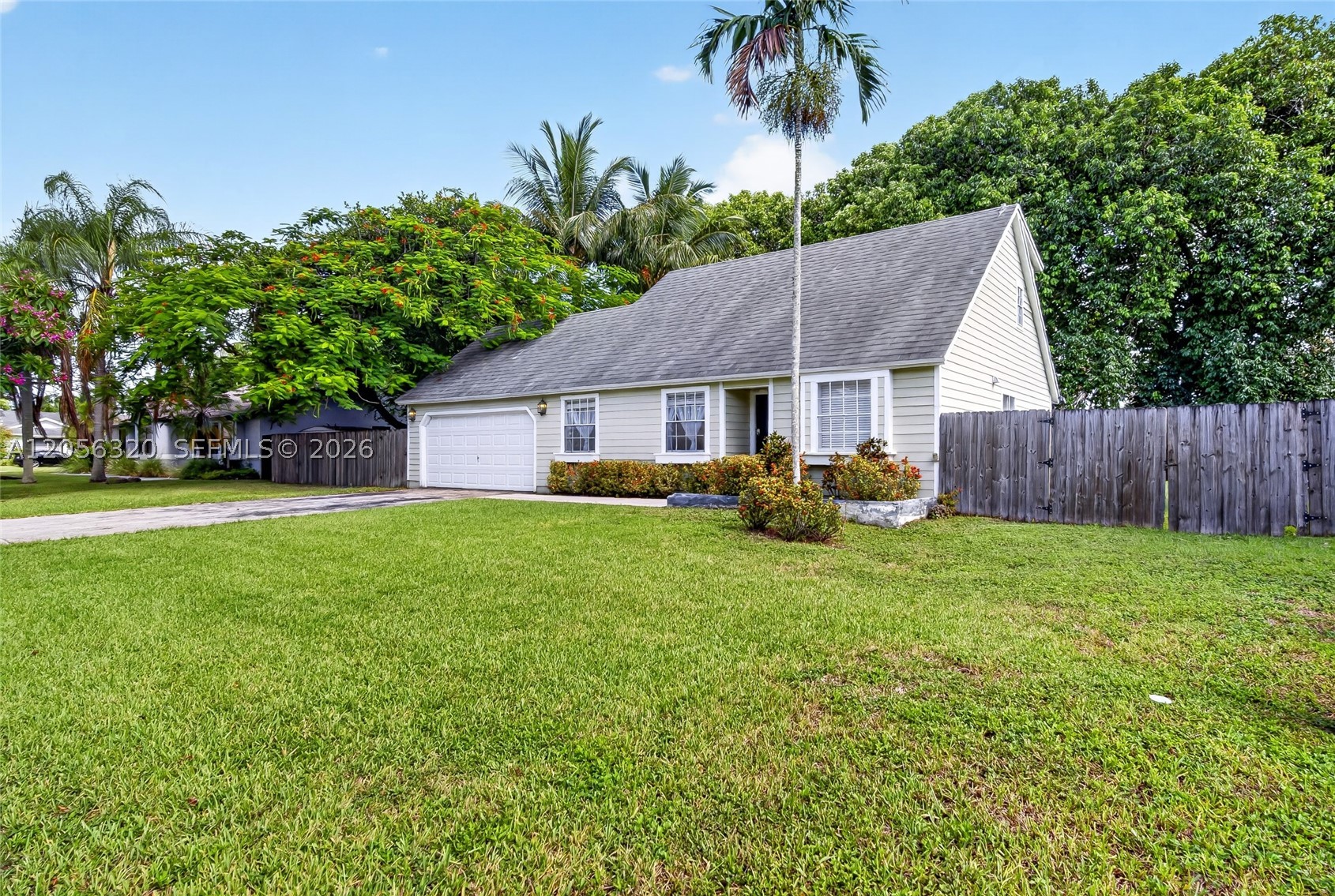 KINGS GRANT EAST - Residential