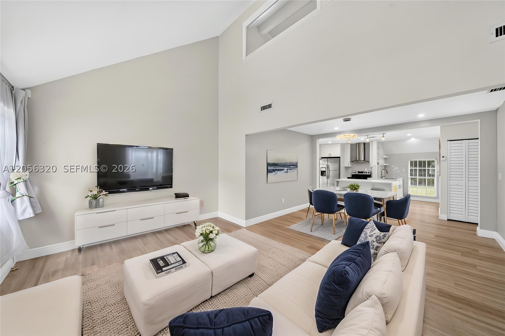 KINGS GRANT EAST - Residential