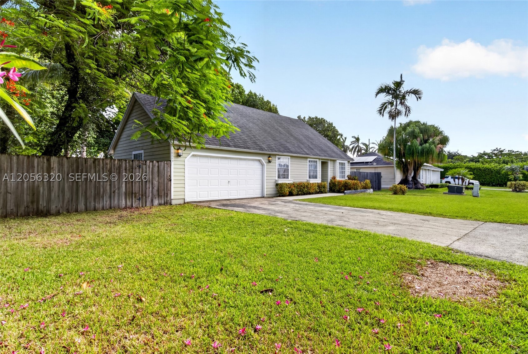 KINGS GRANT EAST - Residential