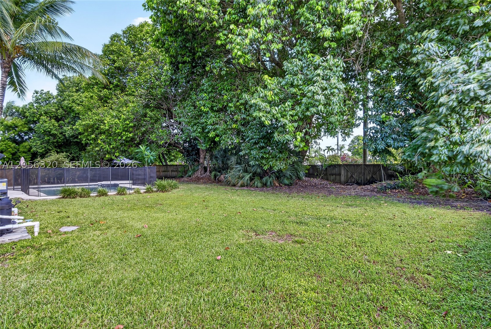 KINGS GRANT EAST - Residential