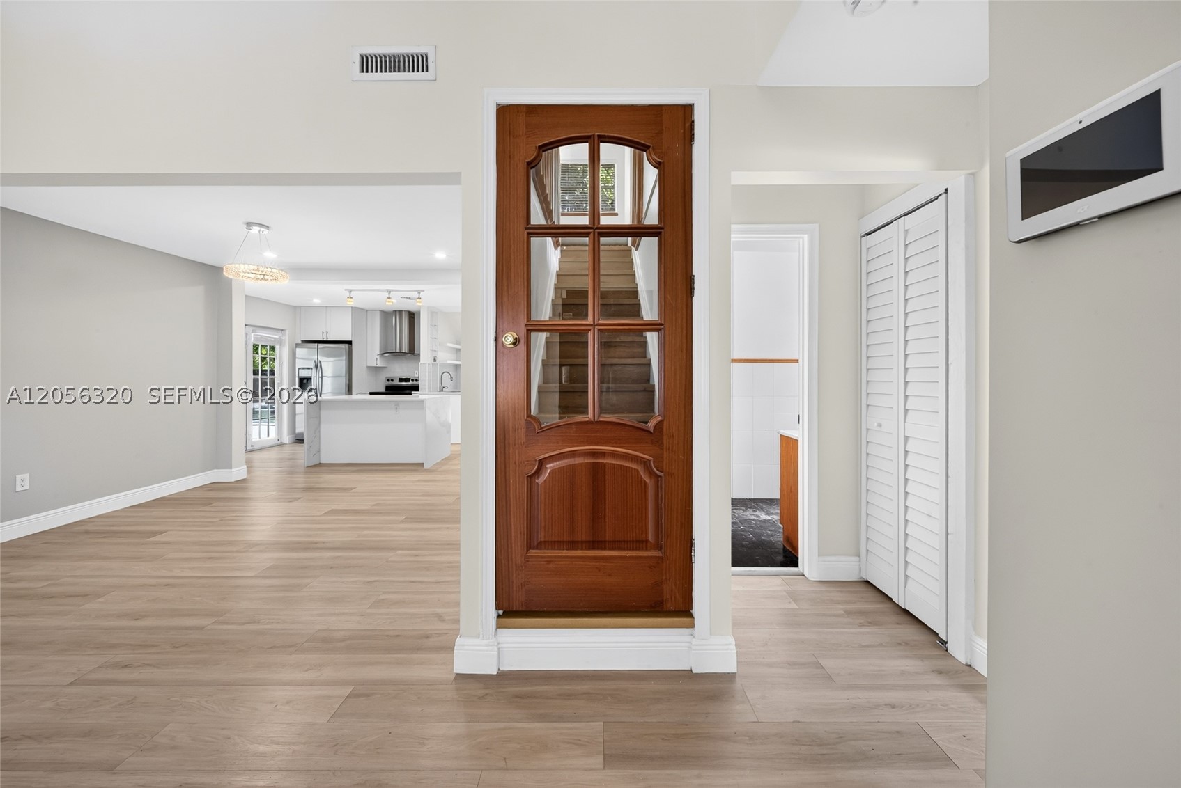 KINGS GRANT EAST - Residential