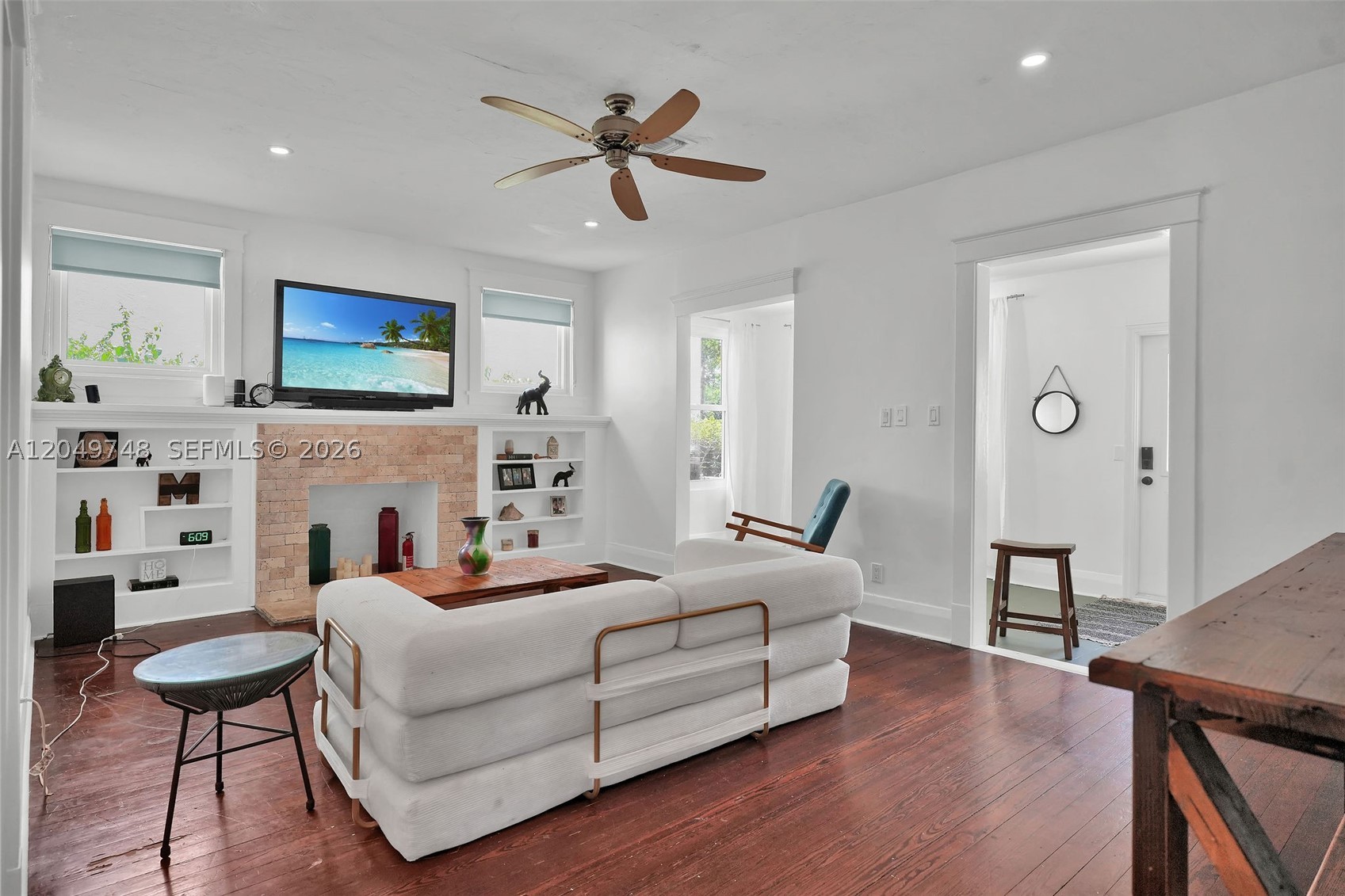 HOLLYWOOD - Residential
