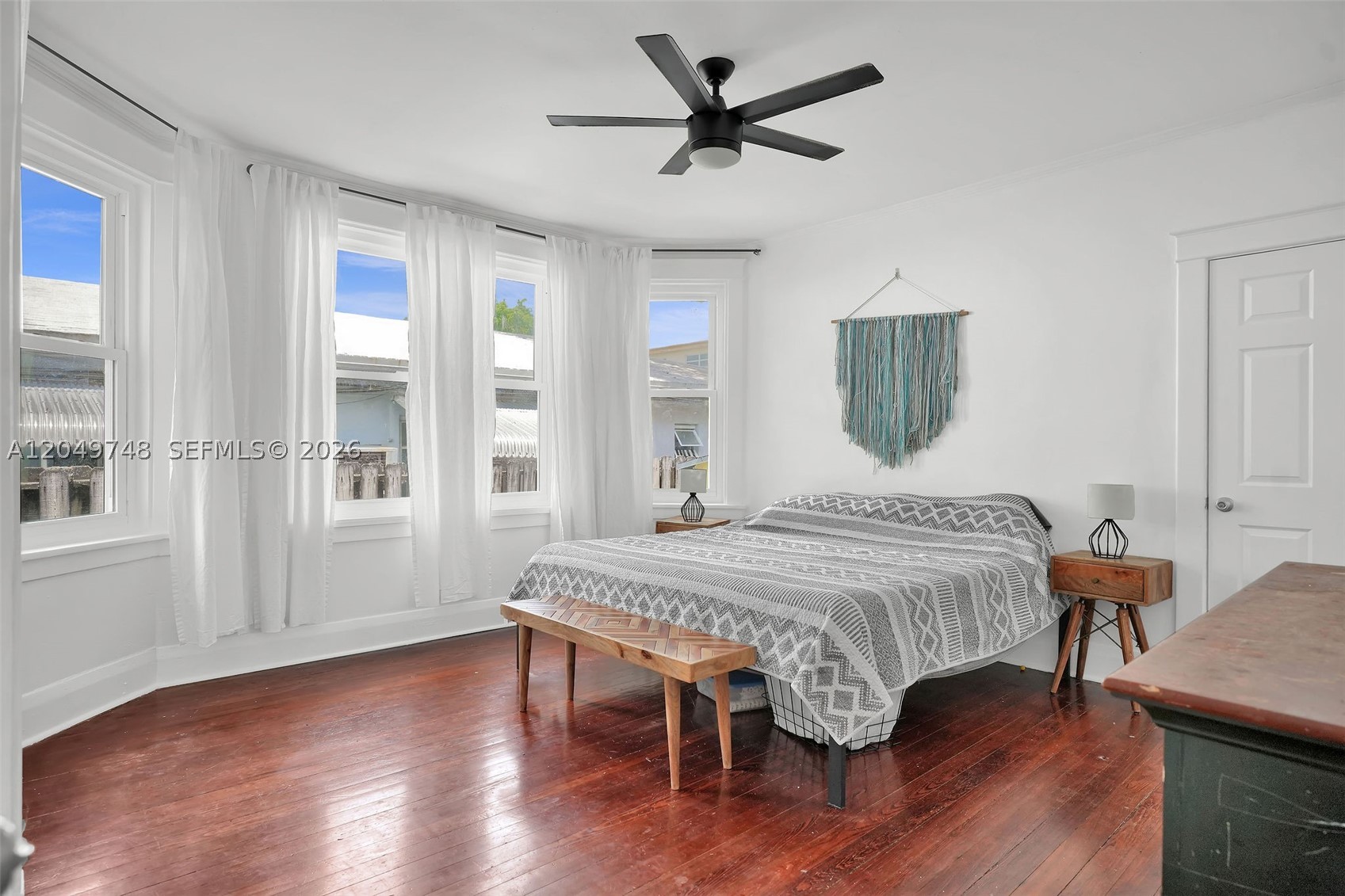 HOLLYWOOD - Residential