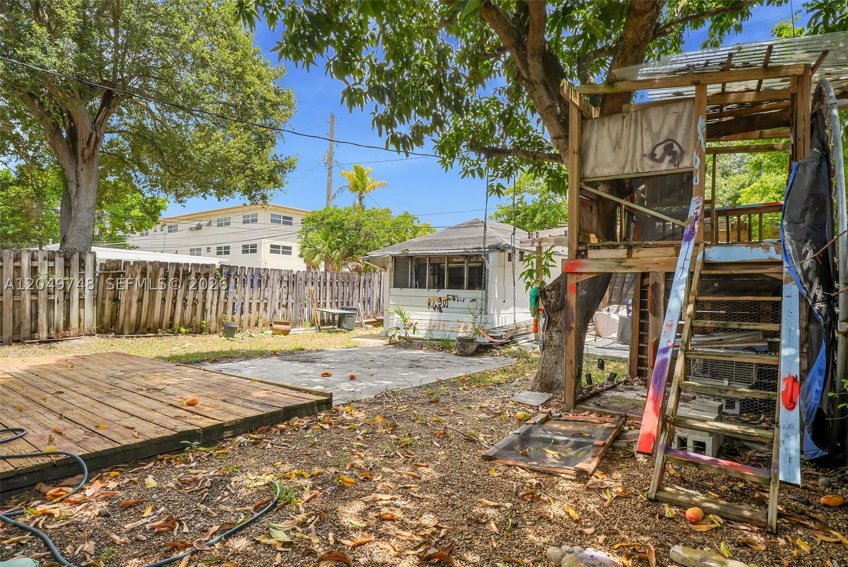 HOLLYWOOD - Residential