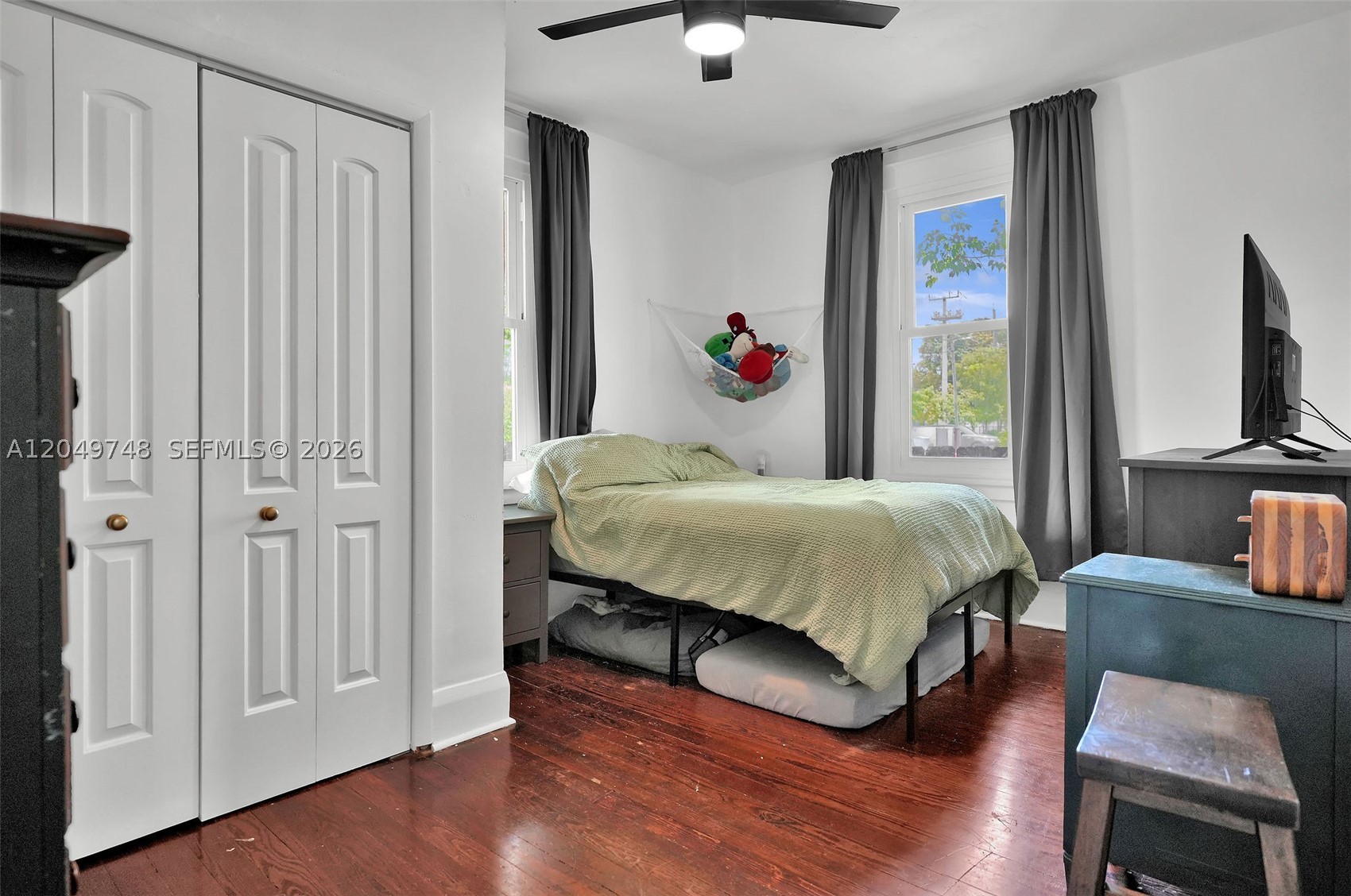 HOLLYWOOD - Residential