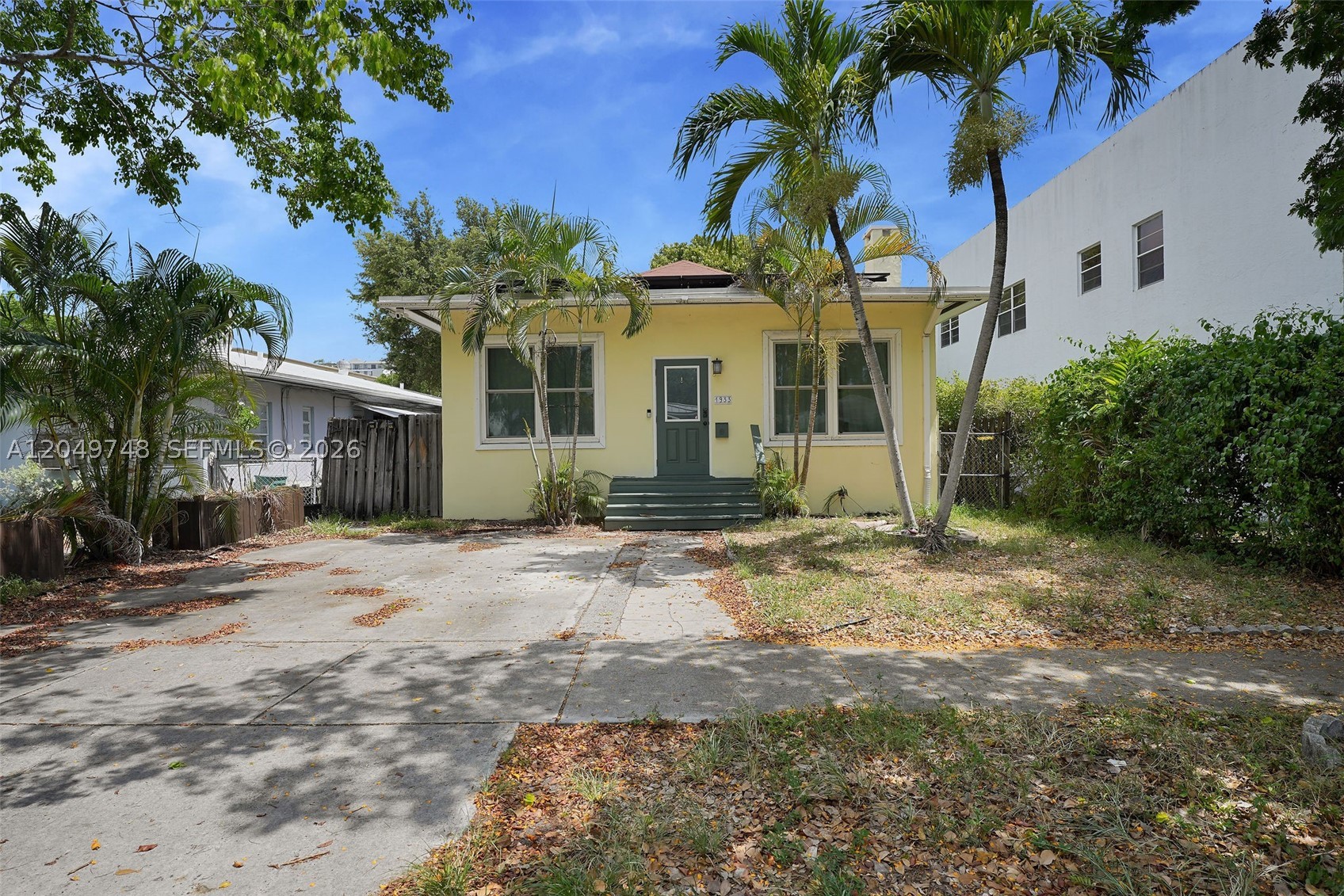 HOLLYWOOD - Residential