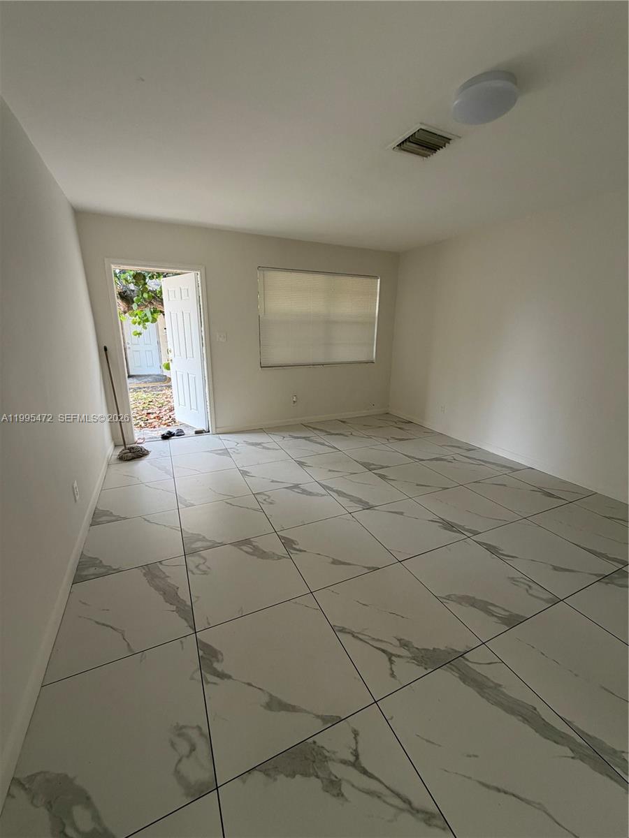 WASHINGTON PARK FOURTH AD - Residential Lease
