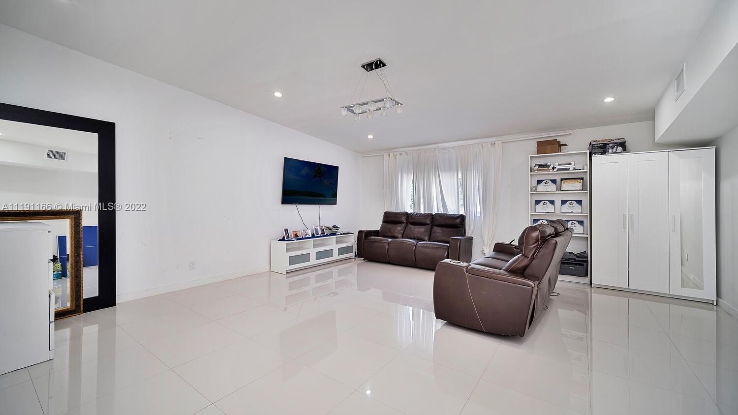 HIGHLAND WOODS SEC 1 - Residential