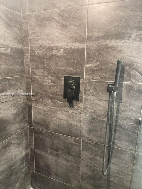 ENCLAVE AT DORAL CONDO NO - Residential Lease