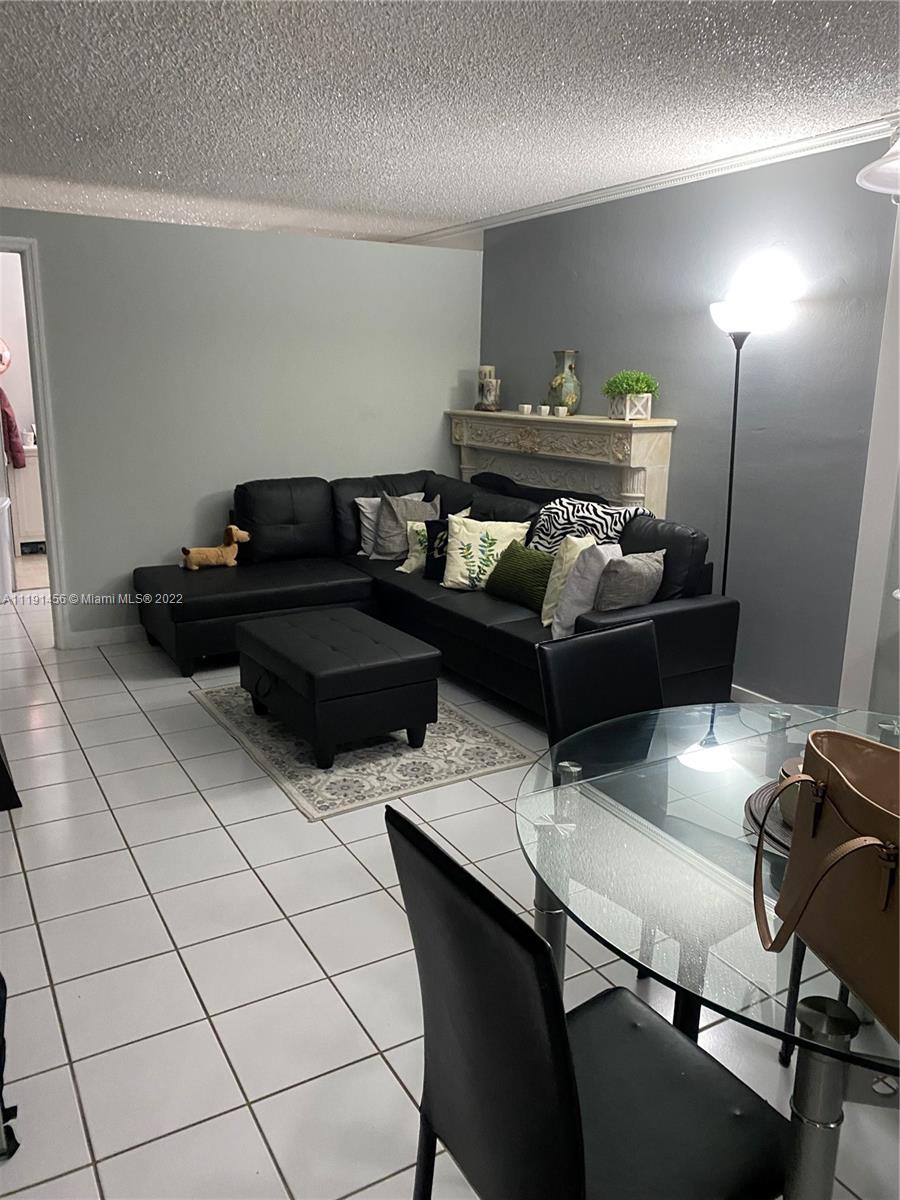 ROLLING GREEN CONDO B - Residential