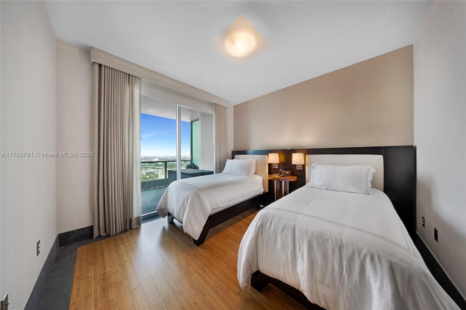900 BISCAYNE BAY CONDO - Residential