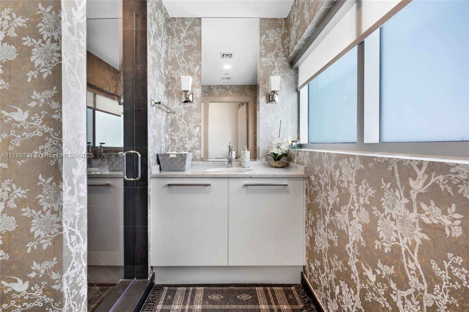 900 BISCAYNE BAY CONDO - Residential