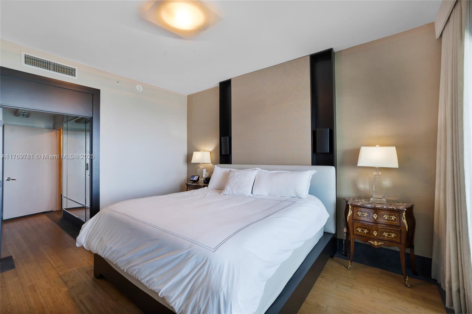 900 BISCAYNE BAY CONDO - Residential