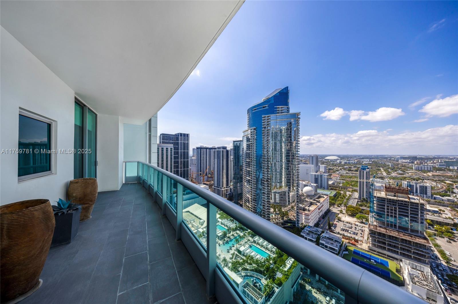 900 BISCAYNE BAY CONDO - Residential