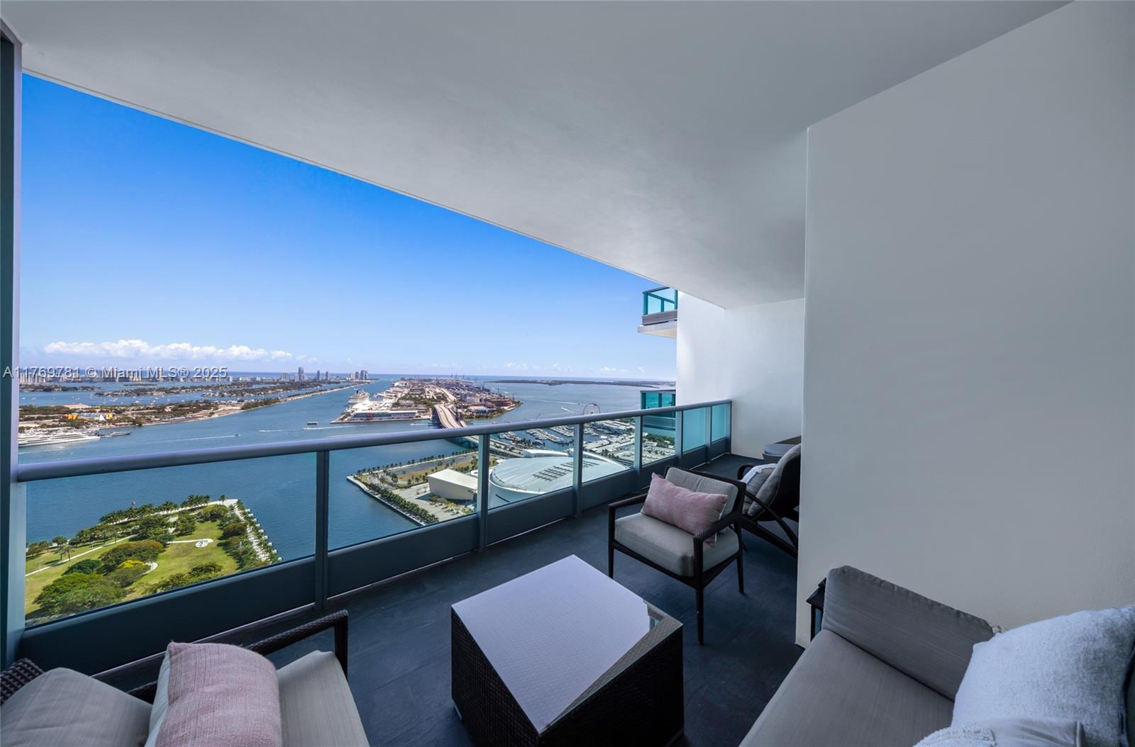 900 BISCAYNE BAY CONDO - Residential