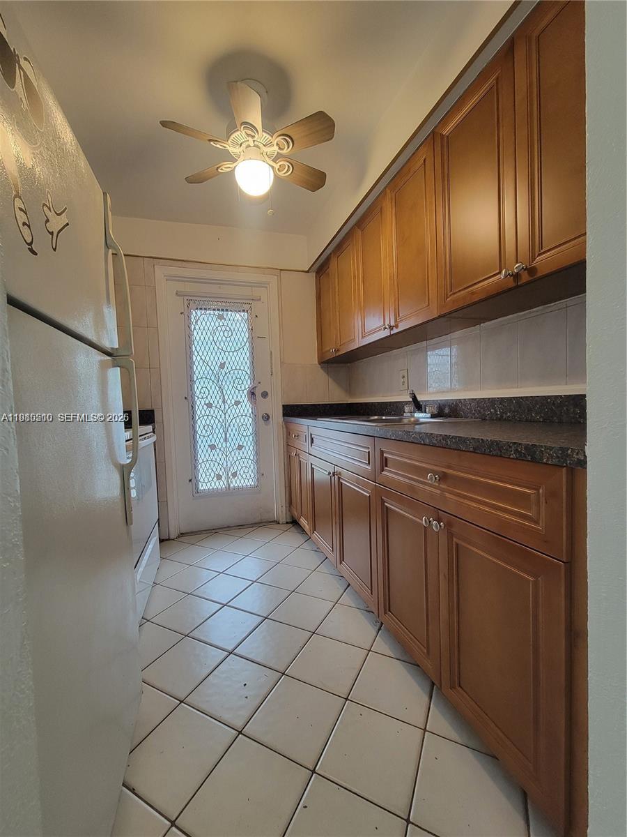PELL MANOR CONDO - Residential