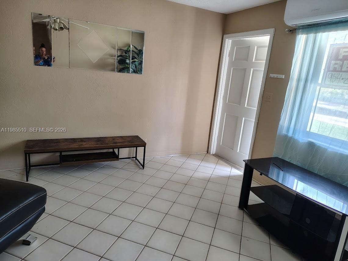 PELL MANOR CONDO - Residential