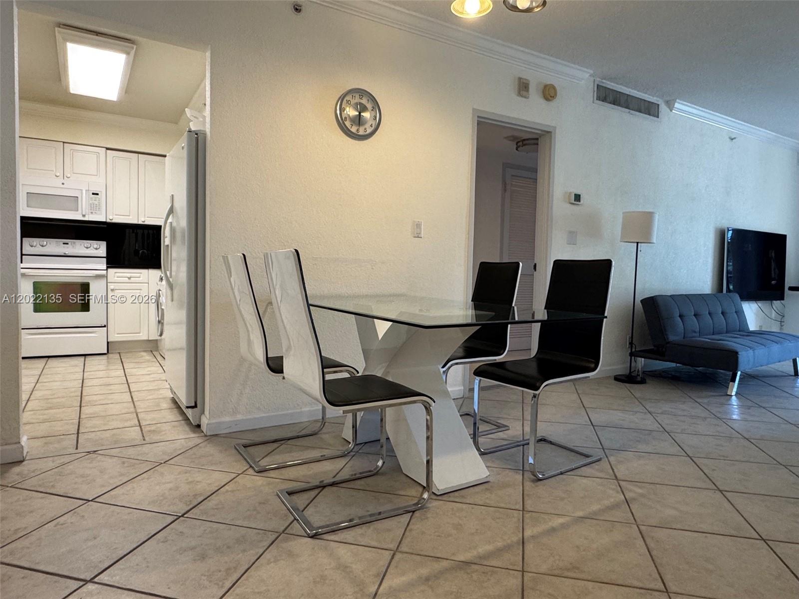 WAVE CONDO - Residential